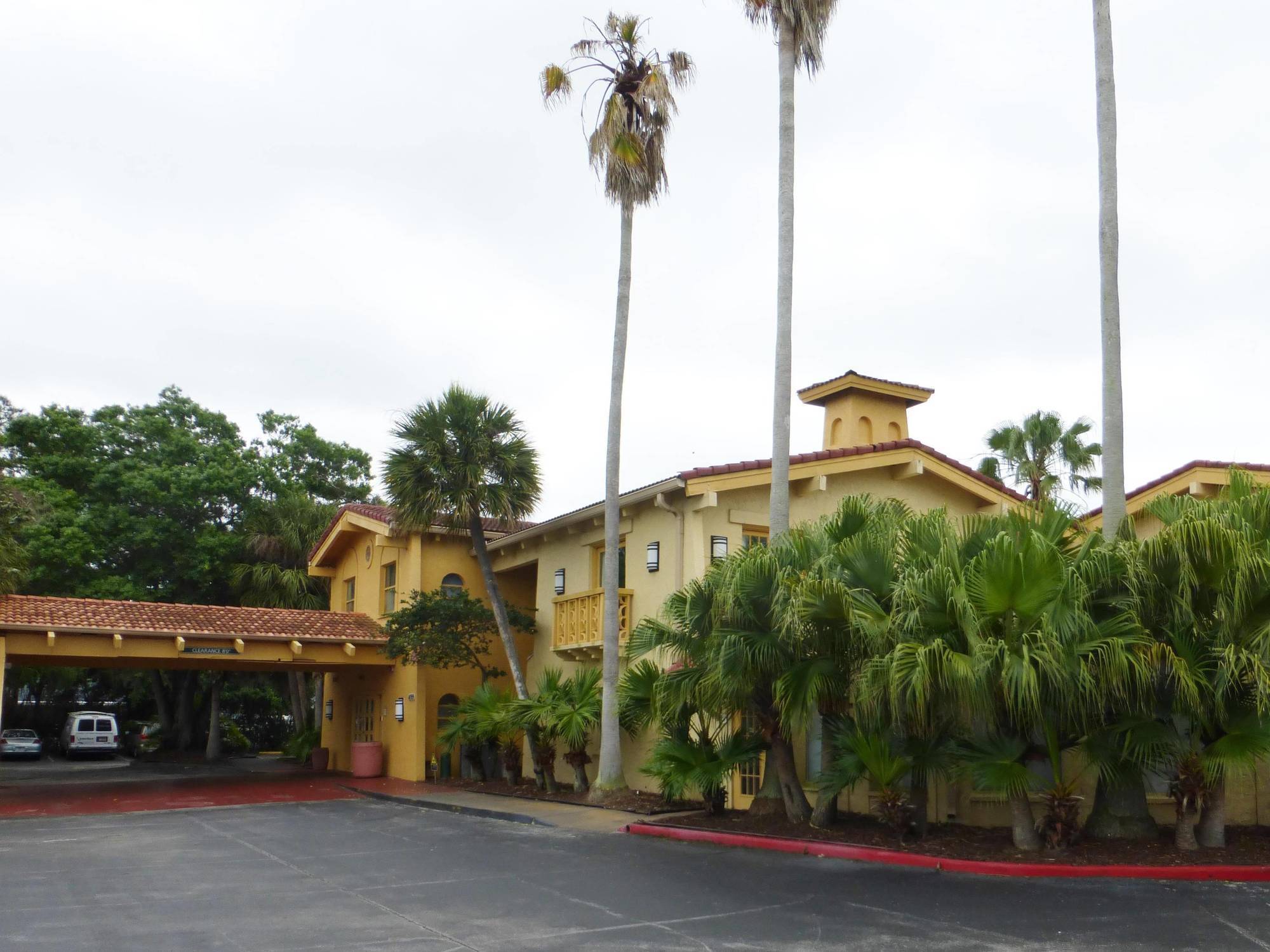 Red Roof Inn Tampa Bay - San Petersburgo Exterior foto